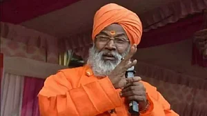 BJP सांसद साक्षी महाराज ने किया भड़काऊ पोस्ट, लोगों से बोतलें और तीर जमा करने को कहा