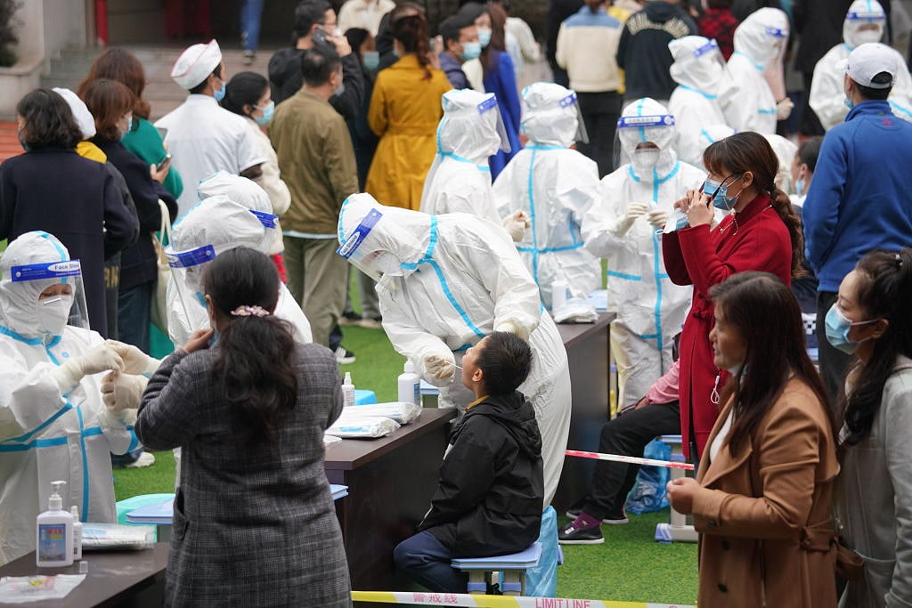 वीडियो: चीन में कोरोना से हाहाकार! 27 शहरों में लगा लॉकडाउन, इतने करोड़ नागरिक घरों में कैद  