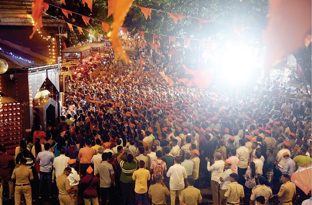 विष्णु नागर का व्यंग्य: राजनीतिक फायदे के लिए हिंदुओं को पागल बनाने की हो रही है कोशिश