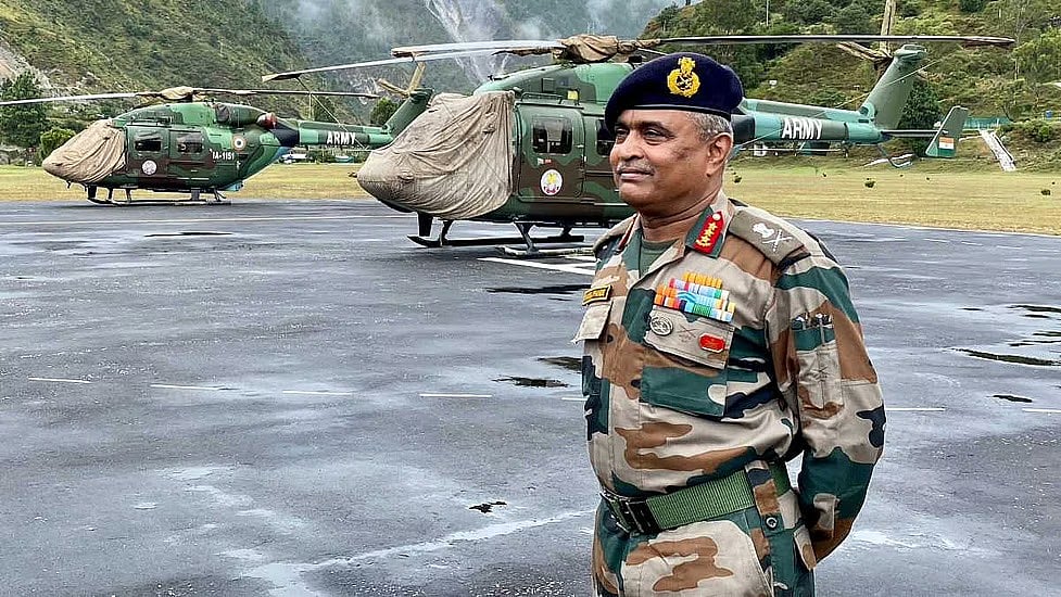 लेफ्टिनेंट जनरल मनोज पांडे होंगे देश के अगले सेना प्रमुख, आर्मी चीफ बनने वाले पहले इंजीनियर होंगे मनोज पांडे 