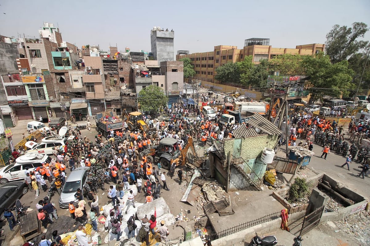 जहांगीरपुरी 'बुलडोजर एक्शन' पर सुप्रीम कोर्ट का बड़ा फैसला, कहा- तोड़फोड़ पर अगले 2 हफ्ते तक जारी रहेगी रोक  
