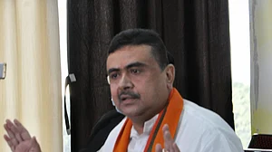 TMC ने शुभेंदु अधिकारी के खिलाफ चुनाव आयोग में दर्ज कराई शिकायत, पुलिस अधिकारी को धमकाने का आरोप