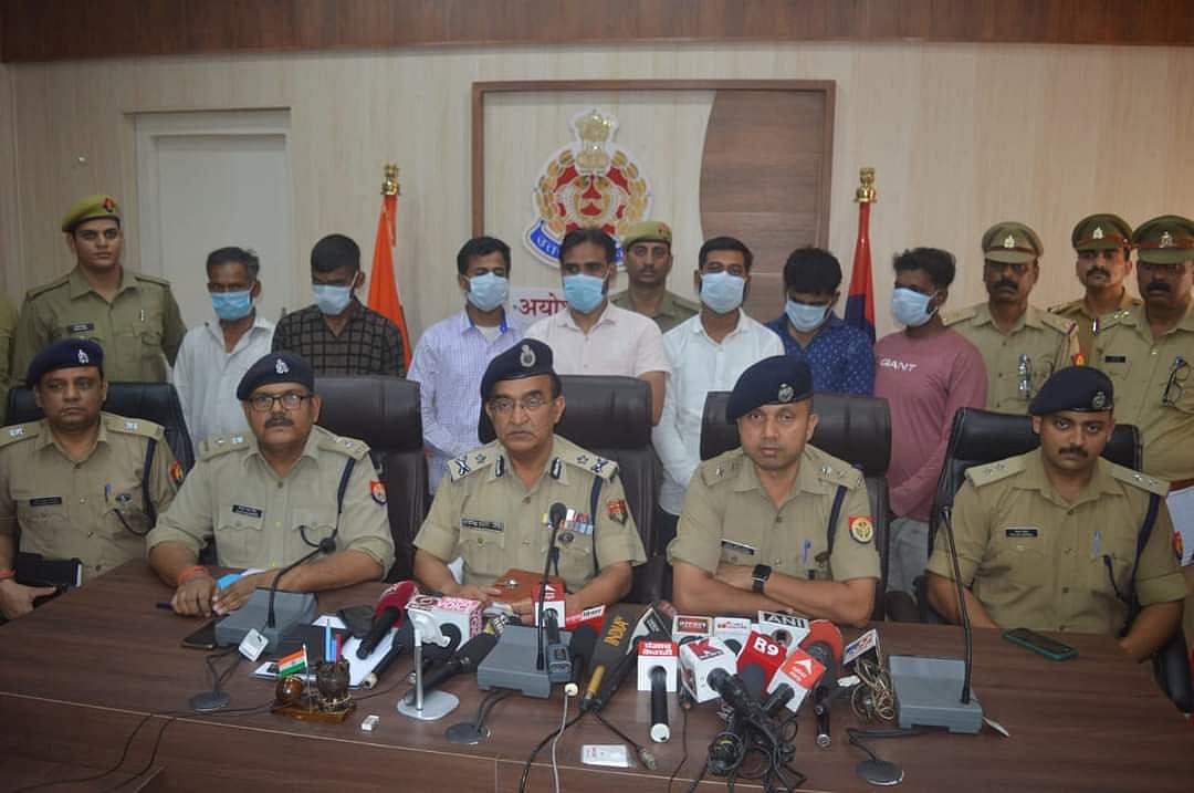 अयोध्या में बड़ी साजिश का पर्दाफाश, मस्जिदों के बाहर मांस और आपत्तिजनक पर्चे फेंकने वाला निकला हिंदू, पूरी खबर पढ़कर चौंक जाएंगे आप