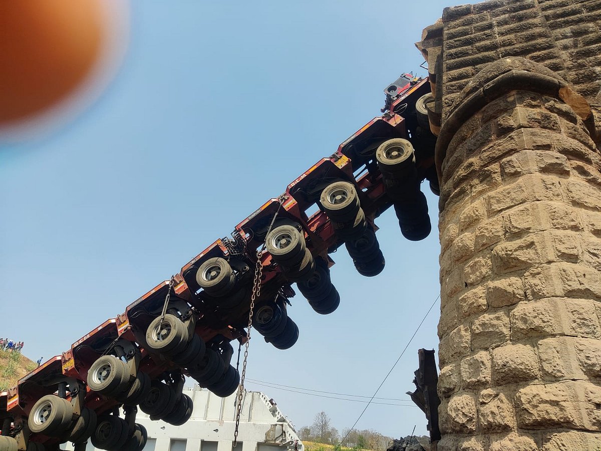 मध्य प्रदेशः नर्मदापुरम-नागपुर के बीच नदी का पुल ट्रॉला के भार से ढहा, भोपाल से नागपुर का संपर्क कटा