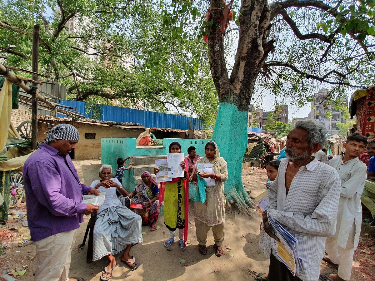 बुलडोजर एक्शन से सहमे हुए हैं दिल्ली के जसोला गांव की झुग्गी में रहने वाले, कहा- आखिर जाएं भी तो कहां जाएं!