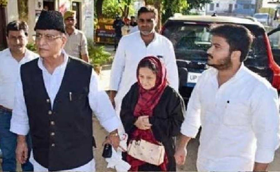 आजम खान की पत्नी और बेटे ने MP-MLA कोर्ट में किया सरेंडर, दो जन्म प्रमाणपत्र के मामले में कोर्ट ने वारंट किया था जारी