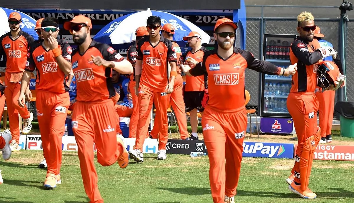 KKR vs SRH: IPL 15 में आज दोनों टीमों के लिए करो या मरो की लड़ाई! जानें कोलकाता के सामने हैदराबाद का है कैसा रिकॉर्ड? 