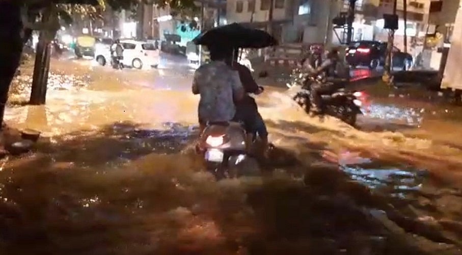 बेंगलुरु में भारी बारिश से दो मजदूरों की मौत, बिहार और यूपी के रहने वाले थे, मौसम विभाग ने जारी की चेतावनी