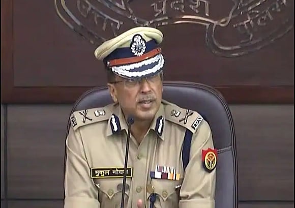 उत्तर प्रदेश सरकार ने डीजीपी मुकुल गोयल को हटाया, अवहेलना और विभागीय कार्यों में रुचि नहीं लेने को बताया कारण 
