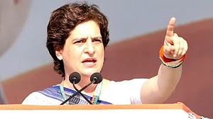हाथरस केस में फैसले पर प्रियंका गांधी बोलीं- क्या सरकार ने संवेदनशीलता दिखाई, उसके प्रतिनिधि पीड़ित परिवार के साथ खड़े थे?