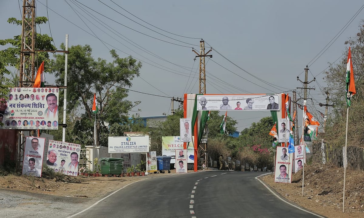 कांग्रेस की नई रणनीति दर्शा रहीं उदयपुर में लगी स्वतंत्रता सेनानियों की तस्वीरें, पोस्टरों के जरिए BJP को मुंहतोड़ जवाब 