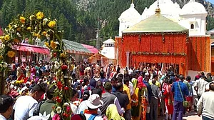 चारधाम यात्रा का आगाज: अक्षय तृतीया पर खुले गंगोत्री-यमुनोत्री के कपाट, जानें कब खुलेंगे केदारनाथ-बदरीनाथ के कपाट