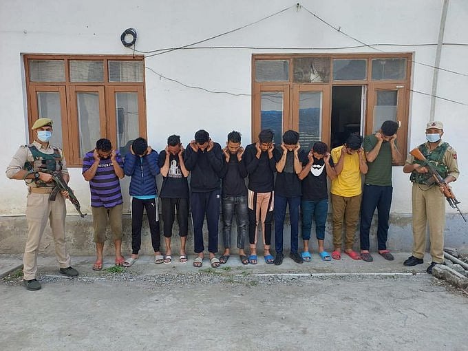 यासीन मलिक के घर के बाहर देशविरोधी नारे लगाने पर 10 लोग गिरफ्तार, कल NIA कोर्ट ने सुनाई थी उम्र कैद की सजा