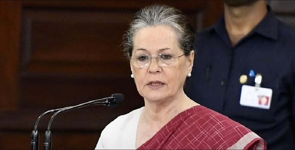कांग्रेस अध्यक्ष सोनिया गांधी दिल्ली के अस्पताल में भर्ती, हाल में हुई थीं कोराना संक्रमित
