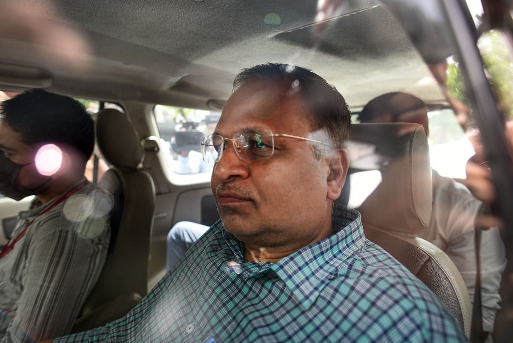 एक स्कूल समेत दिल्ली-एनसीआर में कई ठिकानों पर ED की छापेमारी, सत्येंद्र जैन से जुड़े मामले में कार्रवाई