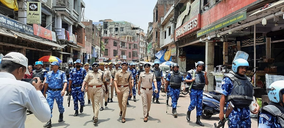 जुमे की नमाज़ को लेकर यूपी हलकान! 10 गुना अधिक फोर्स तैनात, कई शहरों में ड्रोन का पहरा 