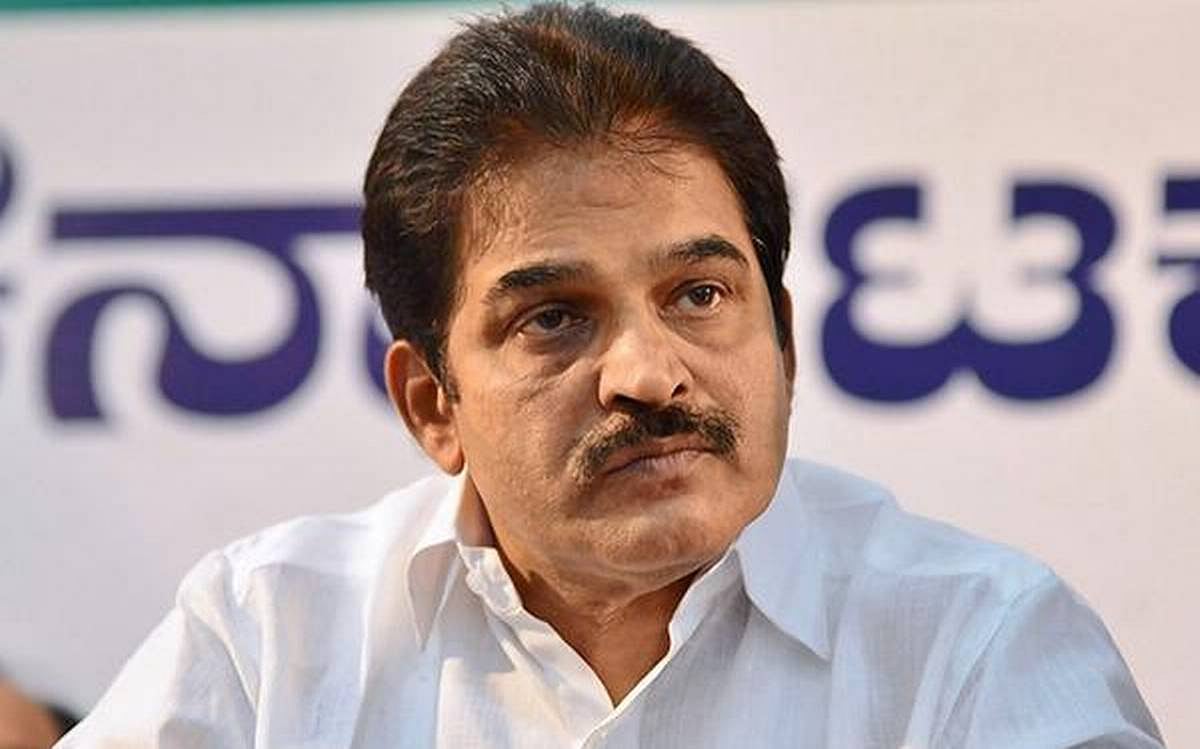 PAC की बैठक में ‘आसमान छूते हवाई किराए’ का मुद्दा उठा, जवाबदेही और पारदर्शिता की मांग
