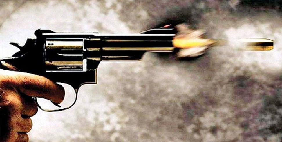 जम्मू-कश्मीर: पुलिसकर्मी की राइफल छीन पाकिस्तानी आतंकी ने चलाई गोलियां, फिर जवाबी कार्रवाई के दौरान... 