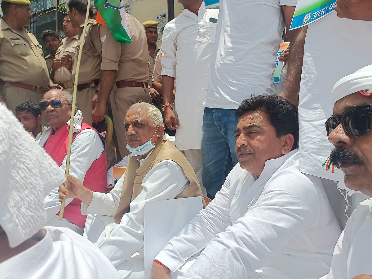 'प्रतिशोध की राजनीति कर रही मोदी सरकार', देशभर में ED दफ्तर के बाहर कांग्रेस कार्यकर्ताओं का विरोध प्रदर्शन
