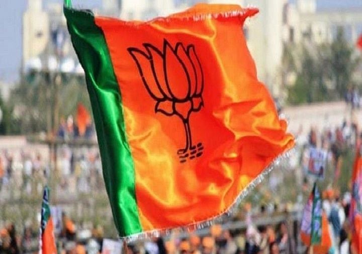 गुजरात: BJP नेता ने चुनाव आचार संहिता लागू होने की तारीख का ऐलान किया, कांग्रेस ने उठाए सवाल
