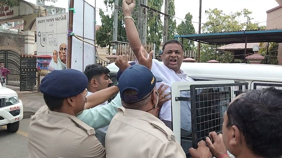 गुजरात में नरेंद्र मोदी स्टेडियम का नाम बदलने की मांग तेज, रैली से पहले पाटीदार नेताओं को हिरासत में लिया गया