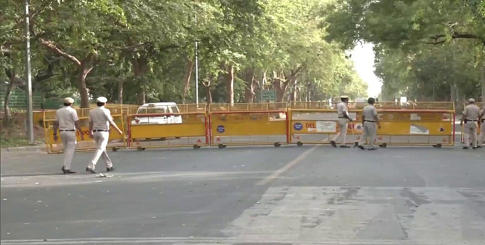गणतंत्र दिवस: दिल्ली में आज इन रास्तों पर जानें से बचें, घर से निकलने से पहले रखें ध्यान, जाम के झाम में फंस सकते हैं
