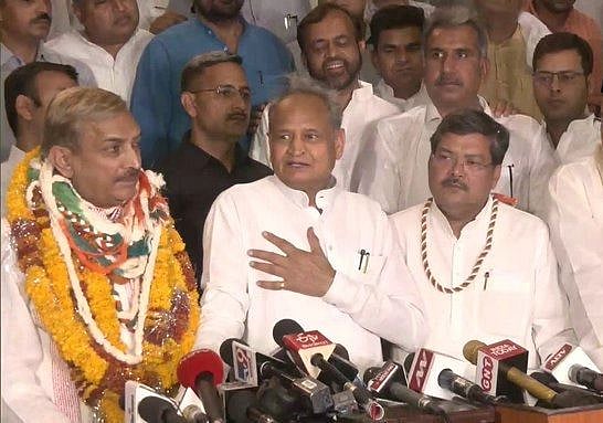 राज्यसभा चुनाव: राजस्थान में कांग्रेस ने 3 सीटें जीतीं, बीजेपी के खाते में 1 सीट, अशोक गहलोत बोले- 2023 में भी...