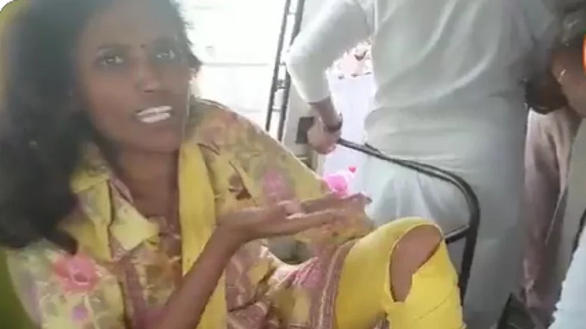 फोटोः वीडियोग्रैब