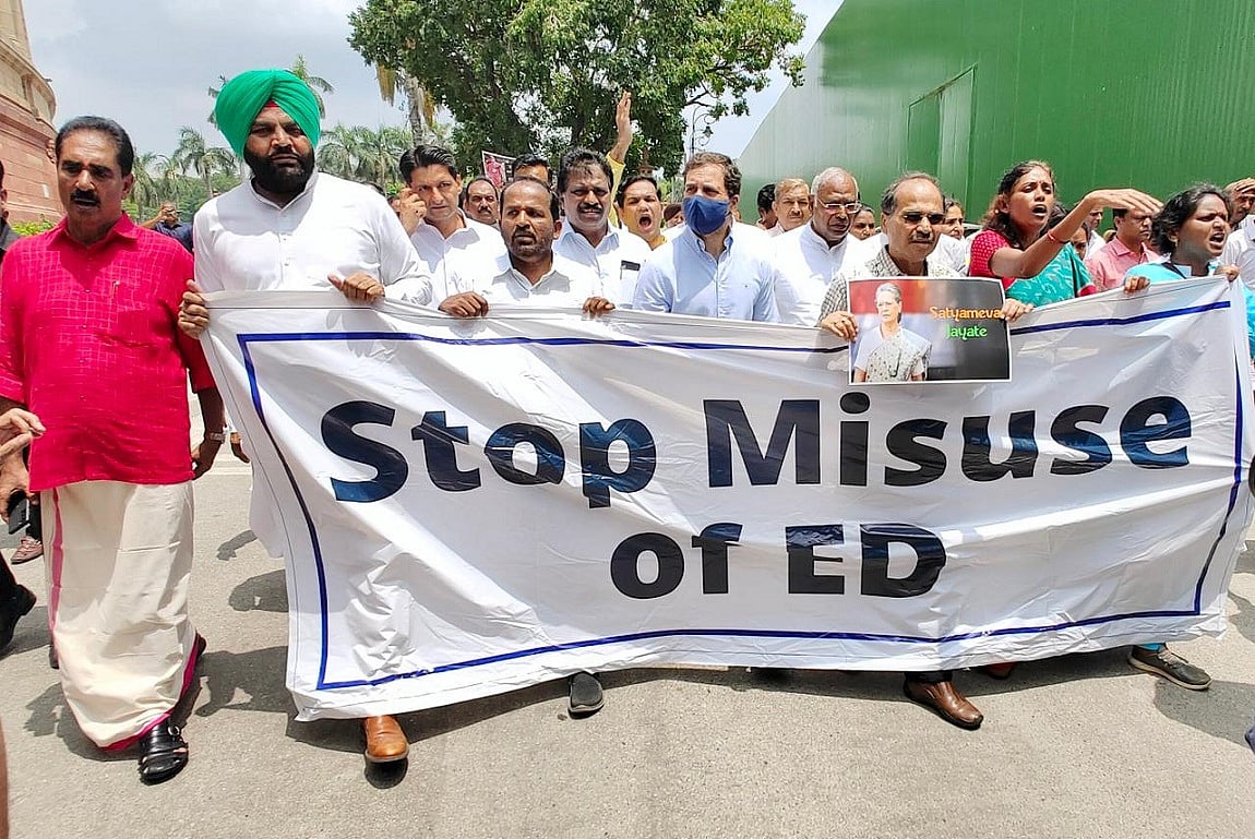 मोदी सरकार द्वारा ED का दुरुपयोग रोकें राष्ट्रपति, संयुक्त विपक्ष ने पत्र सौंपकर उठाई मांग