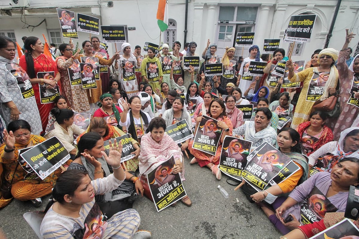सोनिया गांधी को ईडी दफ्तर बुलाकर क्या मोदी सरकार ने राजनीतिक गलती कर दी!