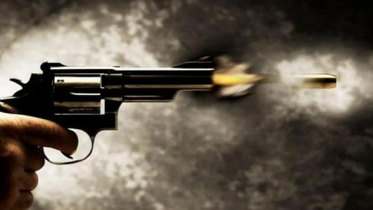 उत्तर प्रदेश: जमीन विवाद को लेकर बवाल, करीब आधे घंटे तक चली गोलियां, तीन लोगों की गई जान