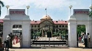 यूपी: इलाहाबाद HC का बड़ा फैसला, निकाय चुनाव में OBC आरक्षण रद्द, तत्काल चुनाव कराने का दिया आदेश