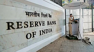 अर्थजगत की खबरें: RBI ने ओला फायनेंशियल पर ठोका 1.67 करोड़ जुर्माना, अशनीर ग्रोवर ने लांच की थर्ड यूनिकॉर्न कंपनी
