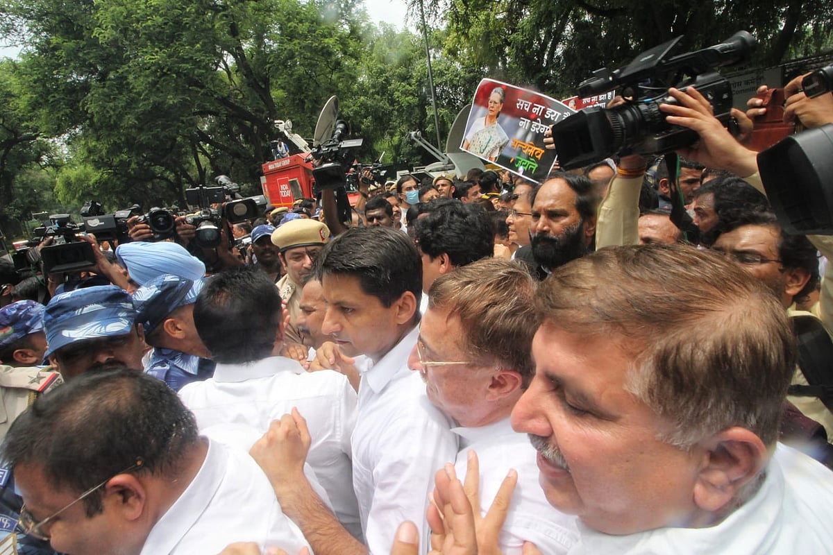सोनिया गांधी को ईडी दफ्तर बुलाकर क्या मोदी सरकार ने राजनीतिक गलती कर दी!