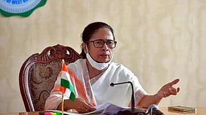 बंगालः ममता बनर्जी की सुरक्षा में बड़ी सेंध, रात भर सीएम आवास में छिपा रहा घुसपैठिया, सुबह हुआ गिरफ्तार