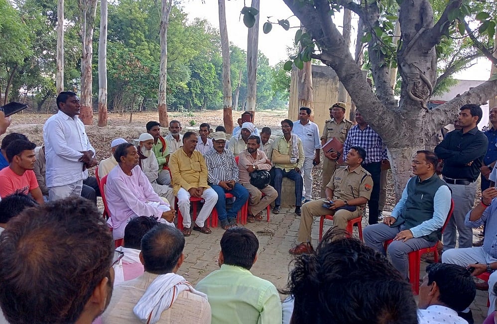 कन्नौज हिंसा में अब तक 14 गिरफ्तार, विरोध में हिंदू संगठनों ने डीएम ऑफिस में पढ़ा हनुमान चालीसा
