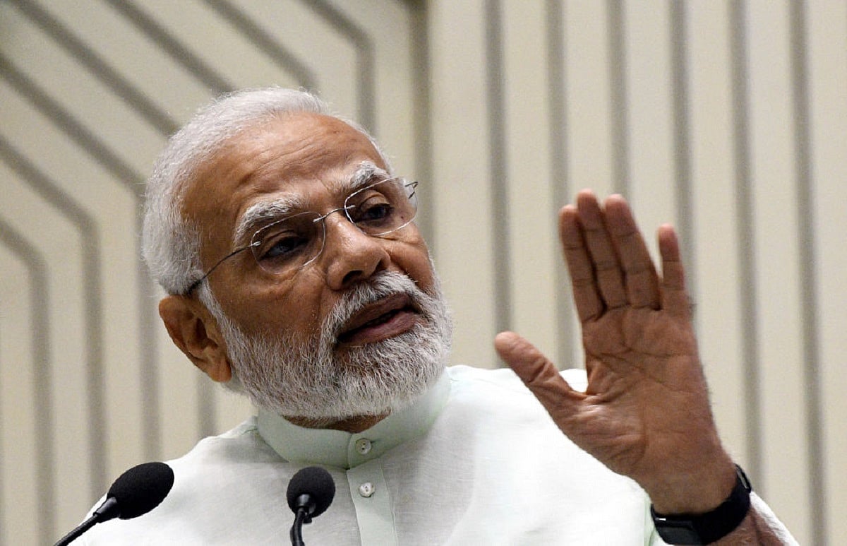 ‘बीहड़ में बागी मिलते हैं, डकैत मिलते हैं पार्लियामेंट में’, असंसदीय शब्दों की नई सूची पर शिवसेना का सरकार पर हमला