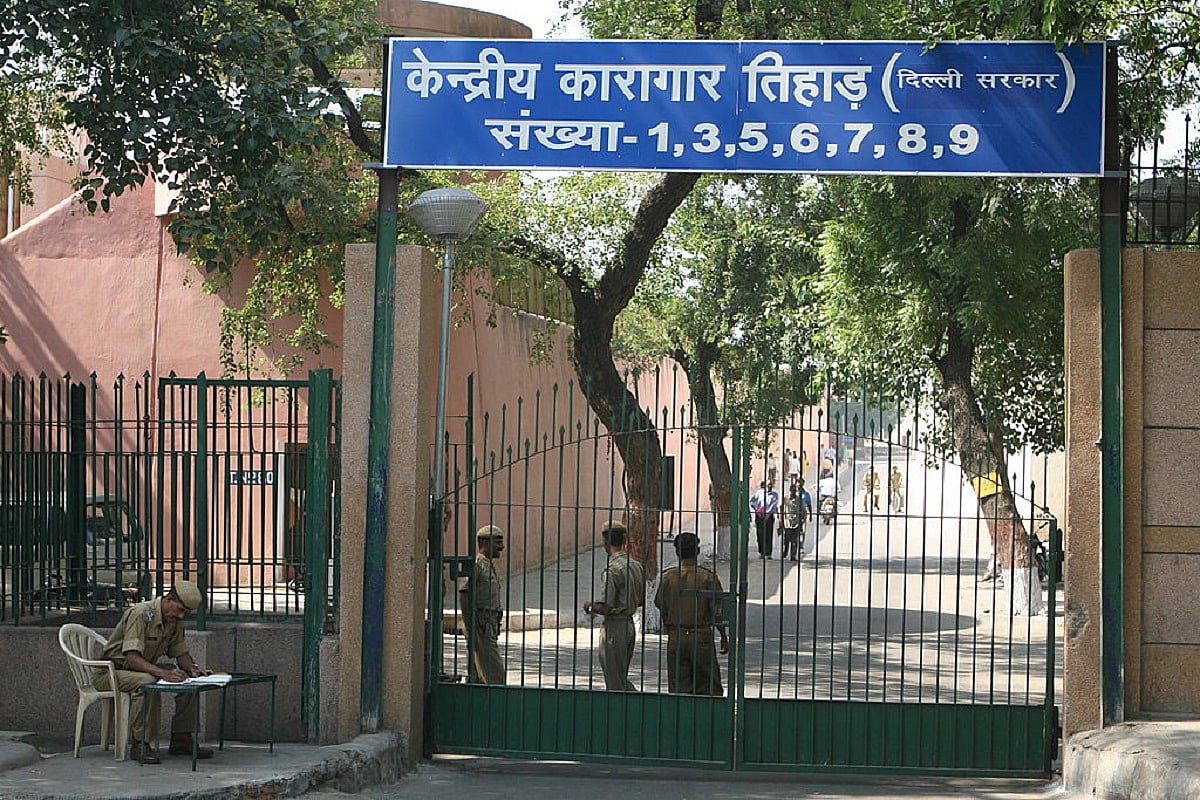 विचाराधीन कैदियों की बढ़ती संख्या से सुप्रीम कोर्ट चिंतित, कहा- पुलिस तंत्र जैसा नहीं लगना चाहिए लोकतंत्र