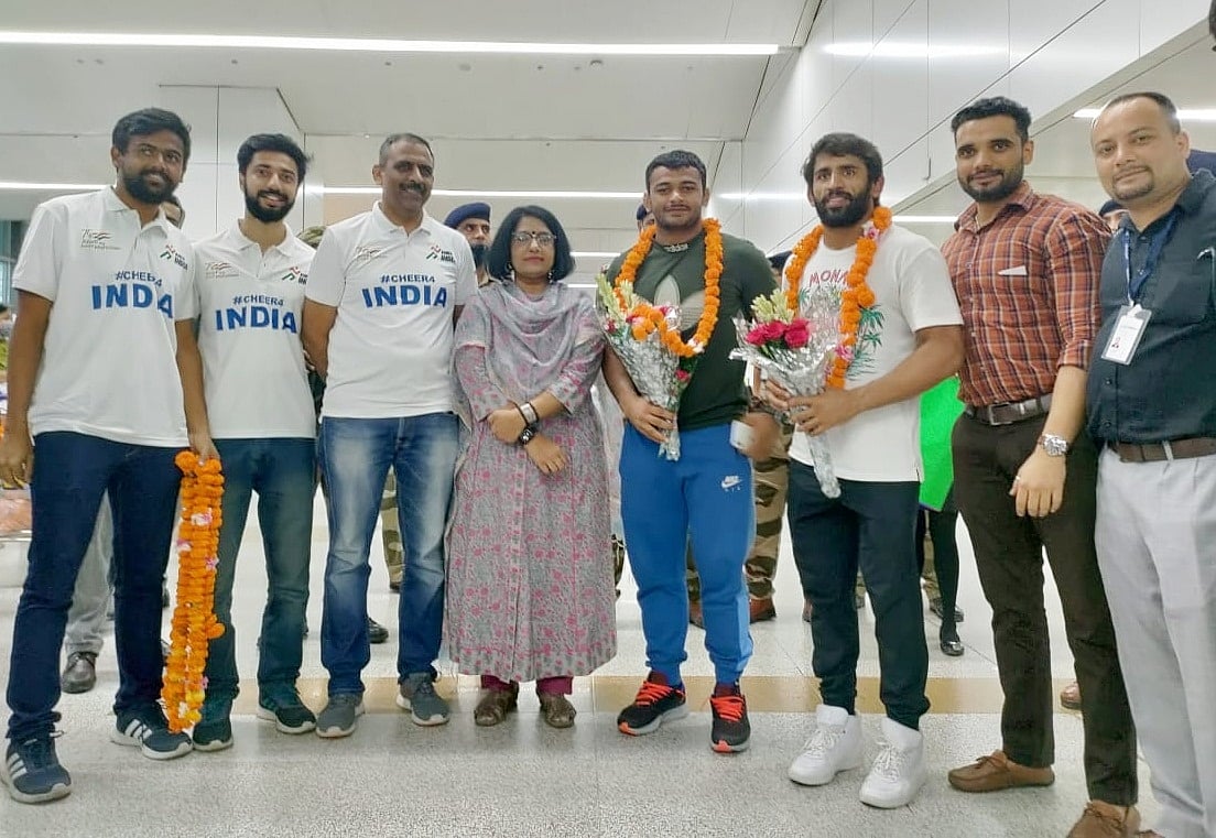 खेल की 5 बड़ी खबरें: राष्ट्रमंडल खेलों के नायकों का गर्मजोशी से स्वागत और विराट कोहली ने पदक जीतने वाले एथलीटों को दी बधाई
