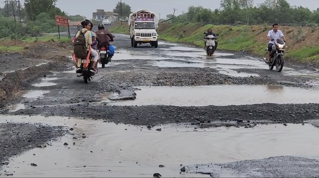 गुजरात: कांग्रेस विधायक का पीएम मोदी से अनुरोध, सड़क मार्ग से यात्रा करते हुए जाएं सोमनाथ
