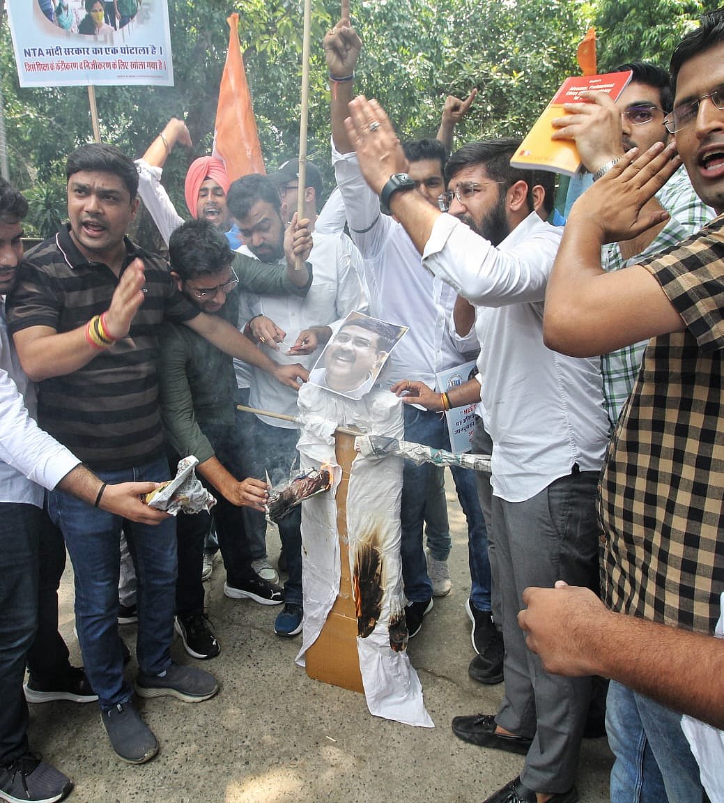 बड़ी खबर LIVE: एशिया कप के लिए टीम इंडिया का ऐलान, जसप्रीत बुमराह हुए बाहर, इन दो खिलाड़ियों की धमाकेदार वापसी               