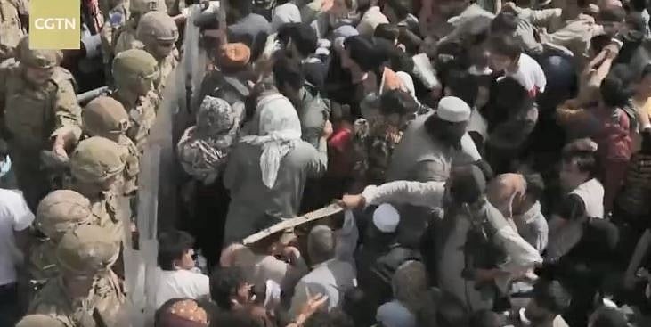 दुनिया की खबरें: अमेरिका ने दुनिया से खोया भरोसा ! और चीन ने बंद किया दुनिया का सबसे बड़ा इलेक्ट्रॉनिक्स थोक बाजार