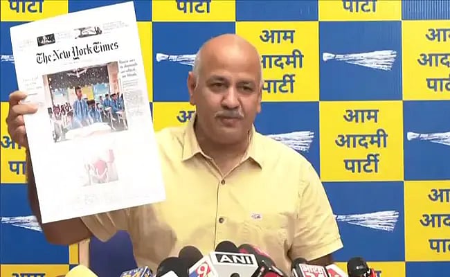CBI छापेमारी के बाद मनीष सिसोदिया बोले- कभी भी हो सकती है मेरी गिरफ्तारी, चंद दोस्तों के बारे में सोचते हैं पीएम मोदी