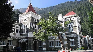उत्तराखंड HC ने धामी सरकार से पूछा- कांवड़ मेले में फैले कूड़े और चोटियों पर स्वच्छता के लिए क्या व्यवस्था की?