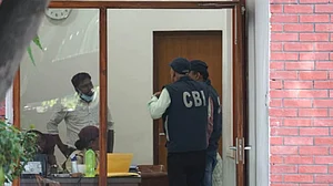 मनीष सिसोदिया के बैंक लॉकर की तलाशी, जानिए CBI को दिल्ली के उपमुख्यमंत्री के लॉकर में क्या मिला?