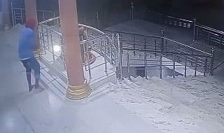 तरनतारन के चर्च में तोड़फोड़, पादरी की कार में लगाई आग, पंजाब के सीमावर्ती जिले में फैला तनाव