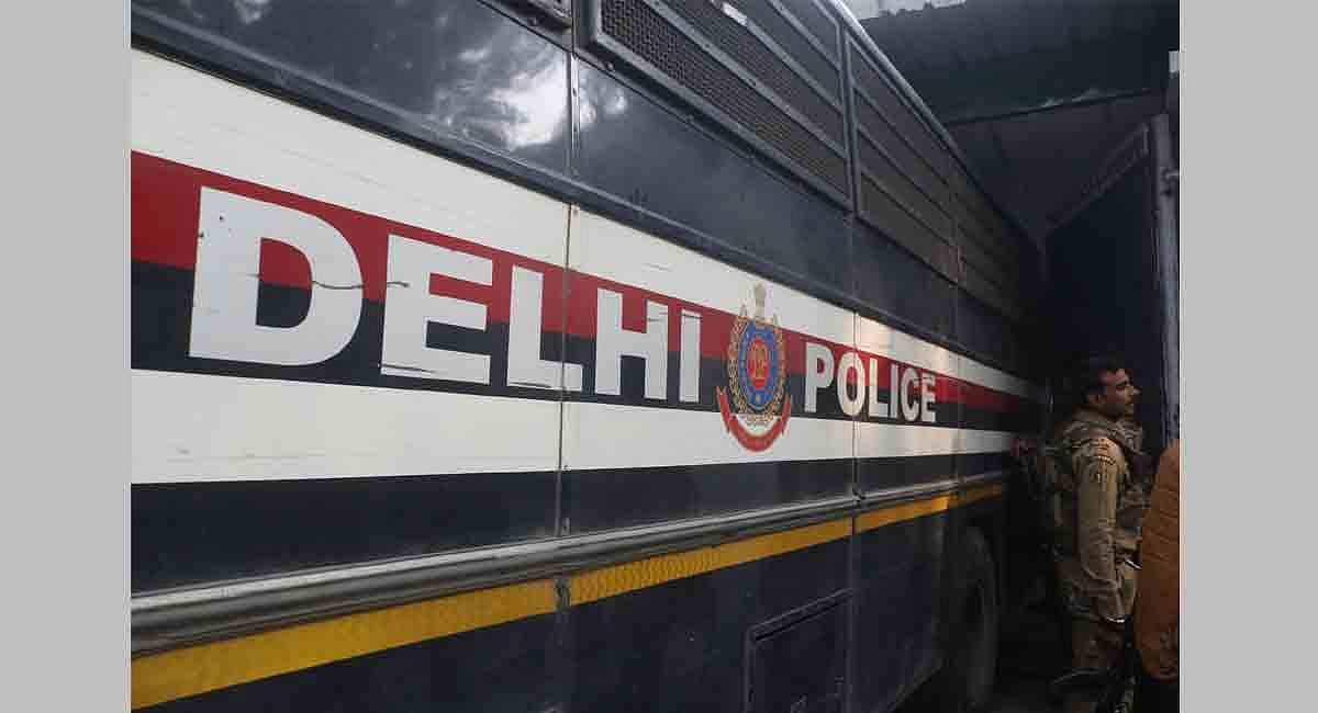 100 से अधिक गाने गा चुके भोजपुरी गायक दिल्ली में 20 किलो गांजा के साथ गिरफ्तार, नाम जानकर रह जाएंगे हैरान!