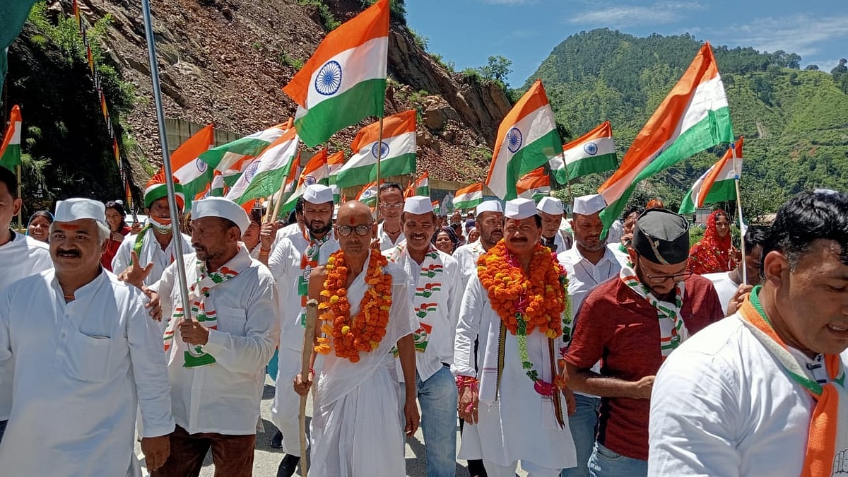 उत्तराखंड: भारत माता के जयकारों के साथ कांग्रेस की 'भारत जोड़ो तिरंगा यात्रा' शुरू, दिग्गजों ने भरी हुंकार  