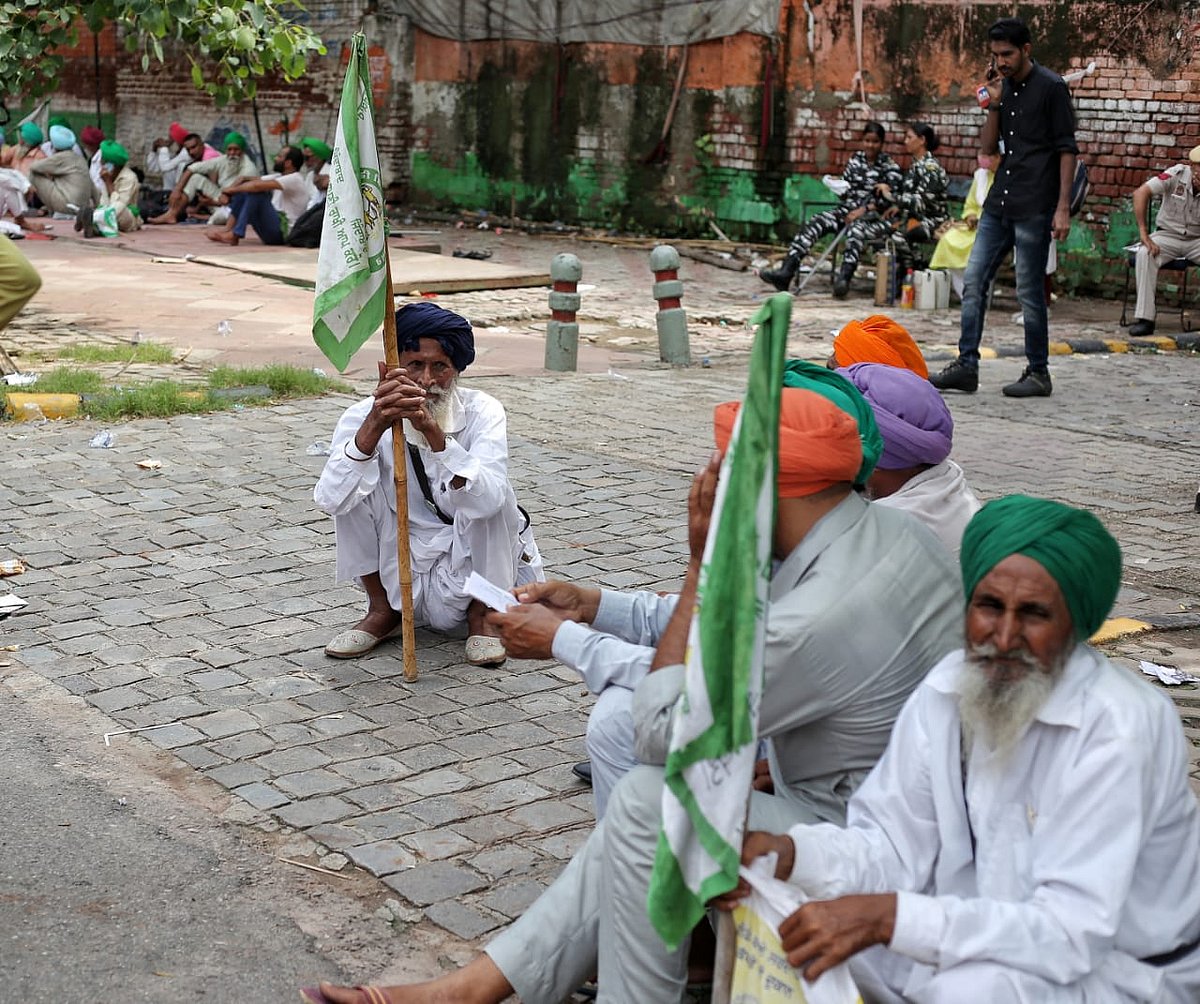 किसानों की महापंचायत: जंतर-मंतर से सिंघु बॉर्डर तक सुरक्षा कड़ी, कई इलाकों में ट्रैफिक जाम, इन रास्तों से जानें से बचें
