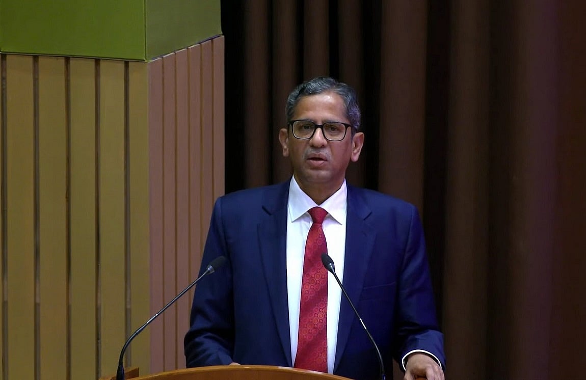 विदाई भाषण में भावुक हुए चीफ जस्टिस रमना, लंबित मामलों की समस्या दूर नहीं कर पाने के लिए जताया खेद